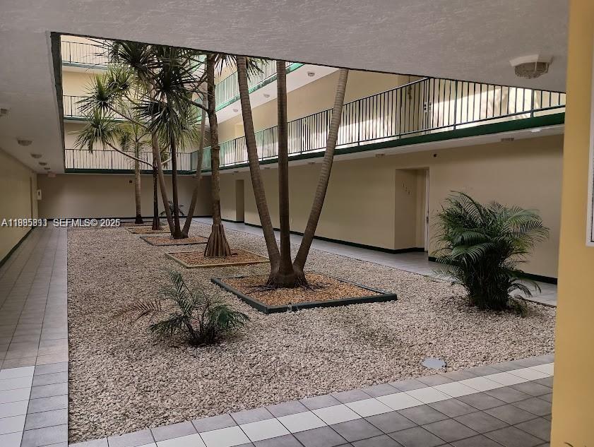 8321 NW 7th St # 307 Unit: 1-307