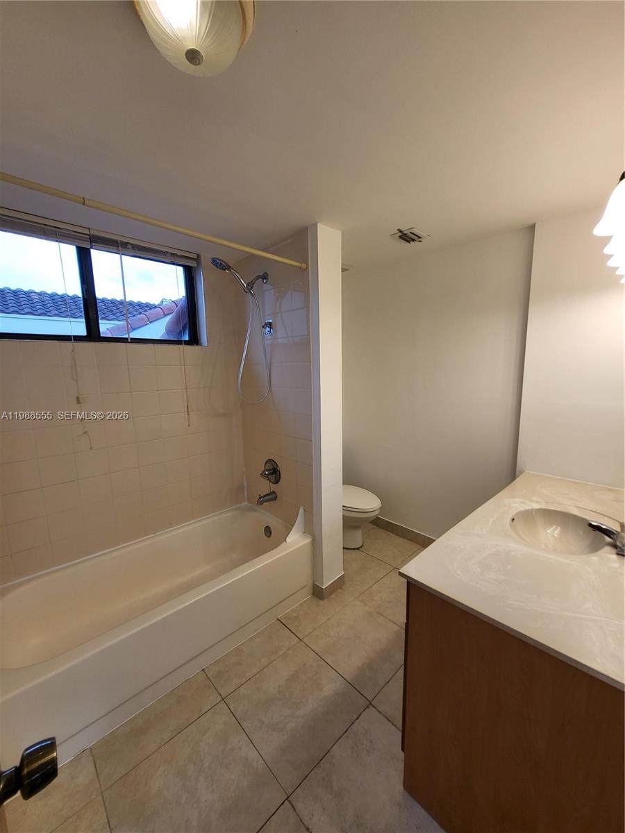 8215 SW 152nd Ave # 418 Unit: G-418