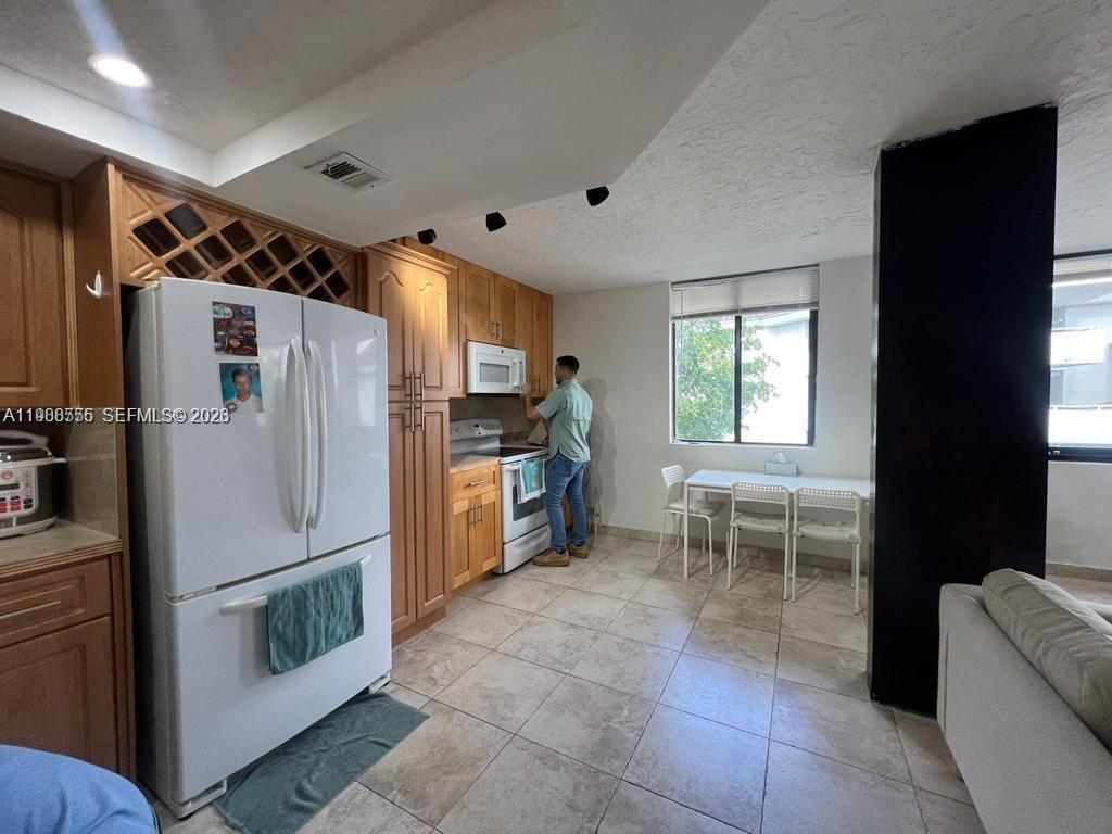 8215 SW 152nd Ave # 418 Unit: G-418