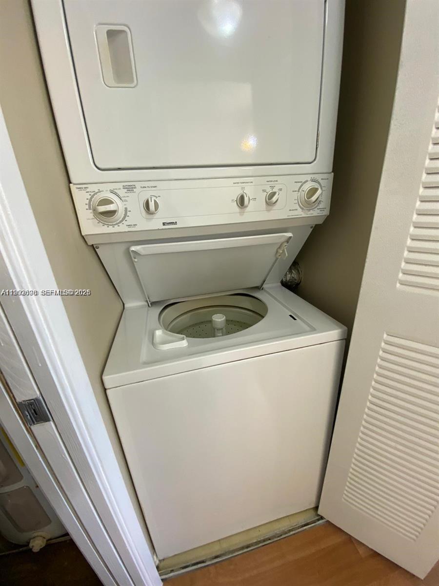 4500 NW 107th Ave # 9 Unit: 201-9