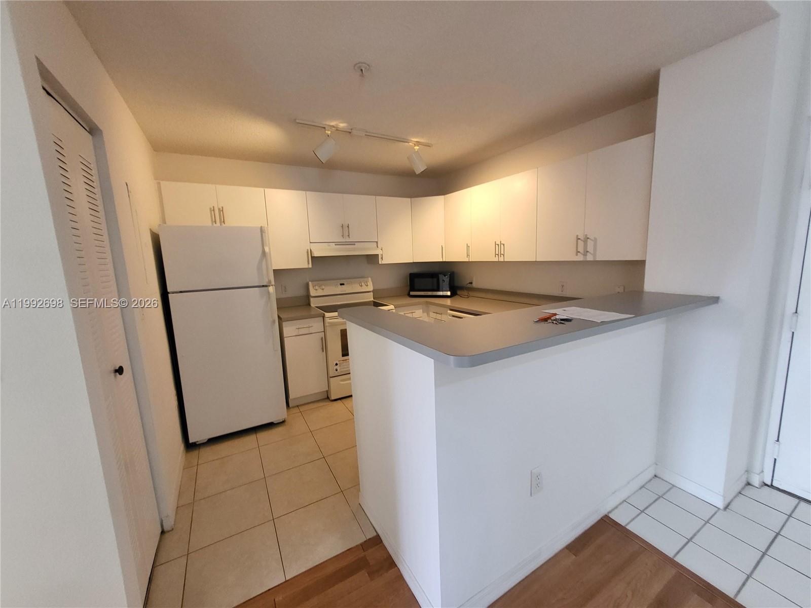 4500 NW 107th Ave # 9 Unit: 201-9