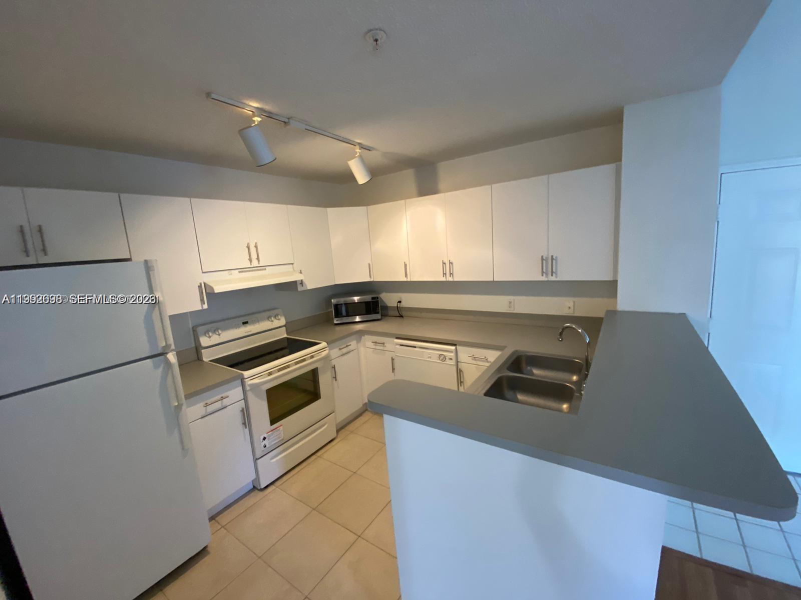 4500 NW 107th Ave # 9 Unit: 201-9