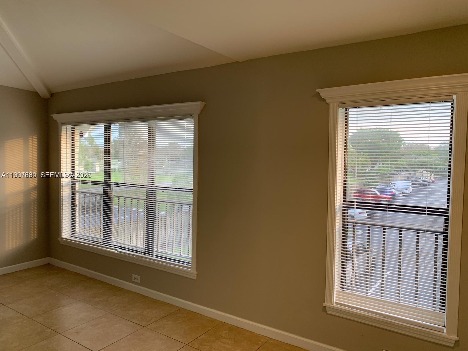 3932 NW 87th Ave # 3932