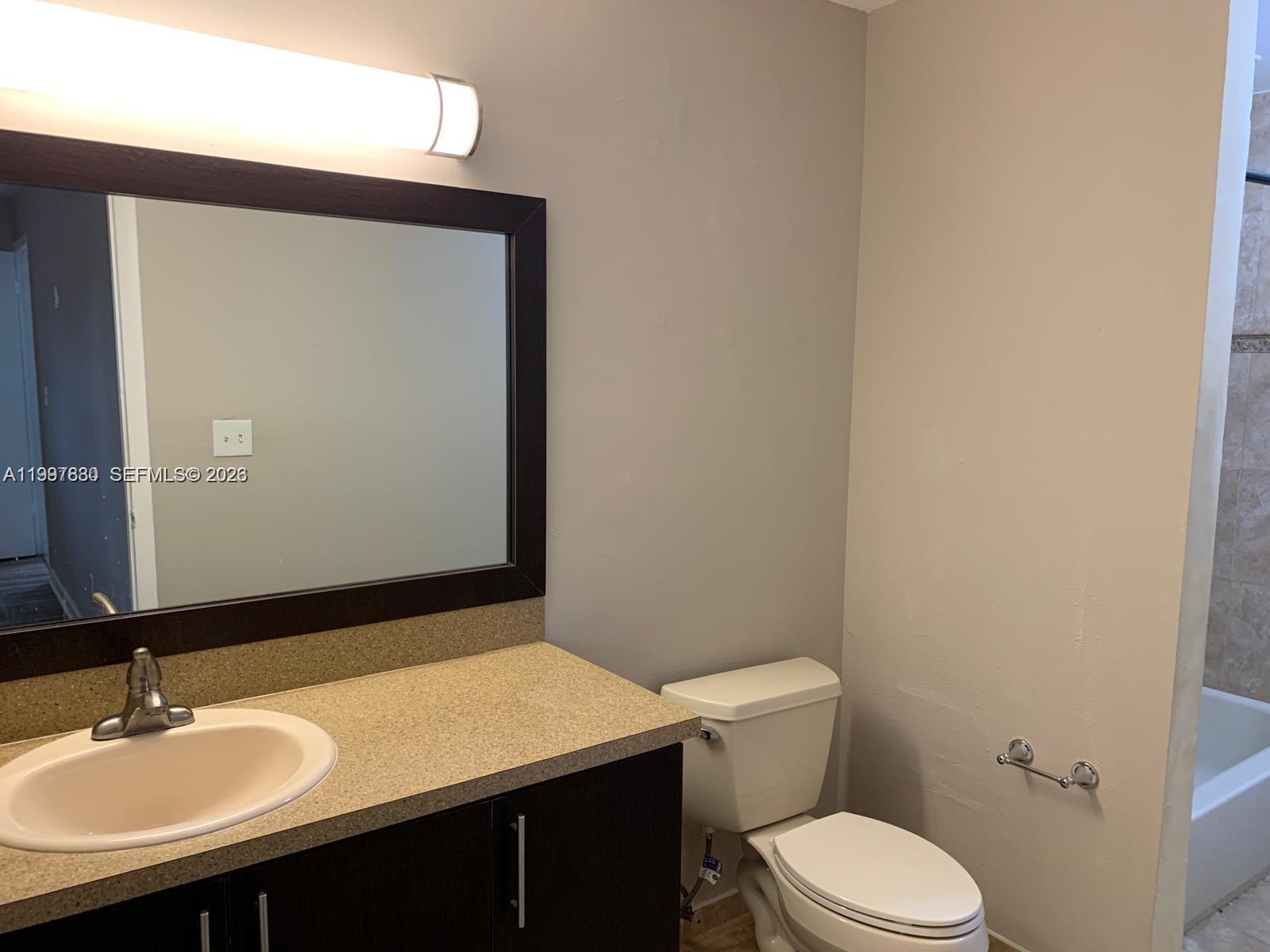 3932 NW 87th Ave # 3932