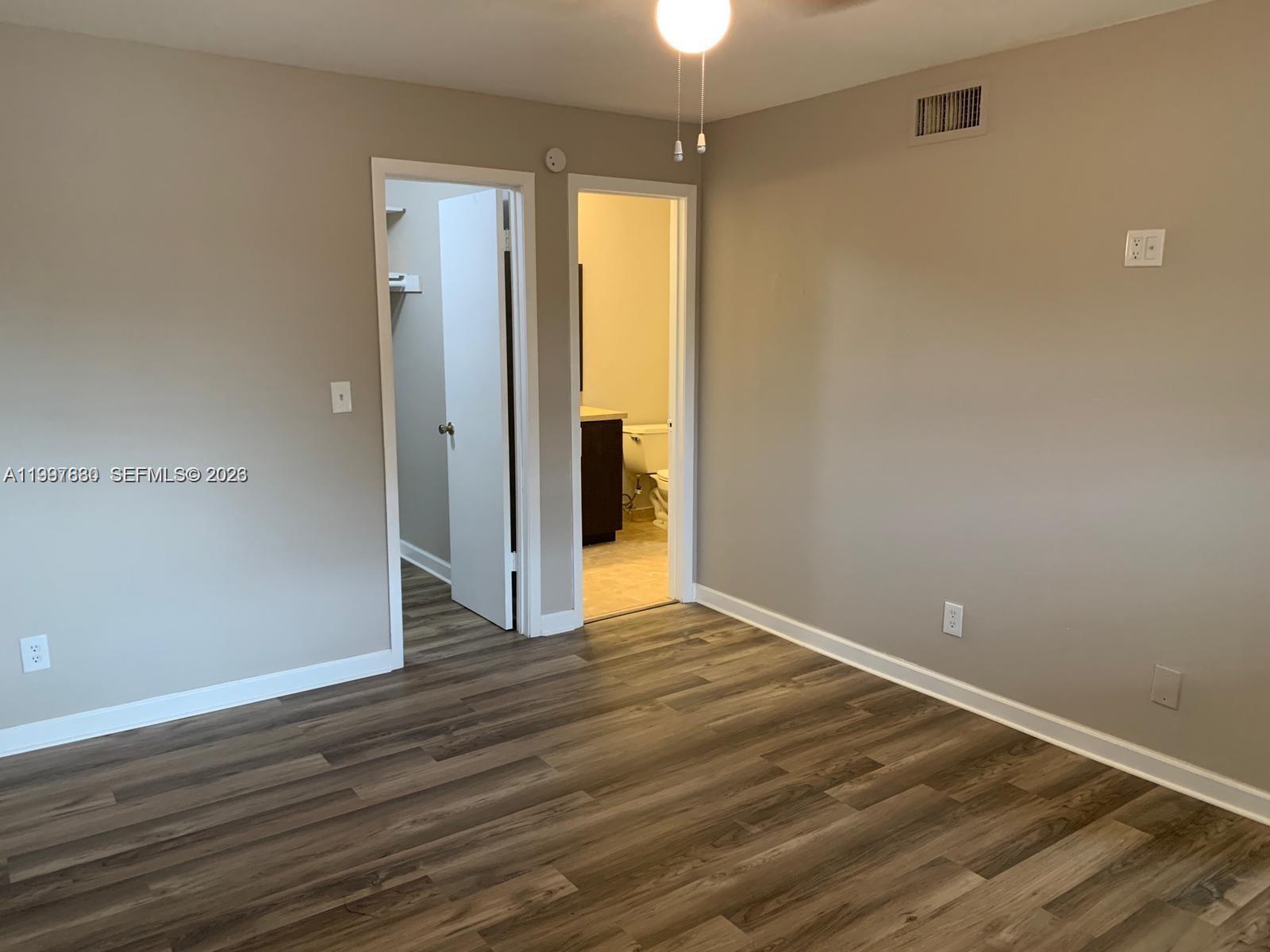 3932 NW 87th Ave # 3932