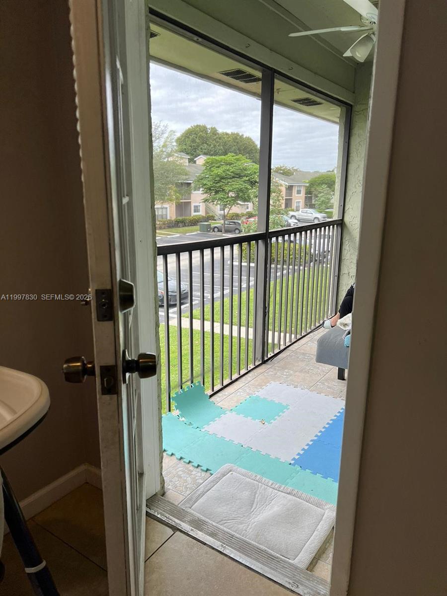 3932 NW 87th Ave # 3932