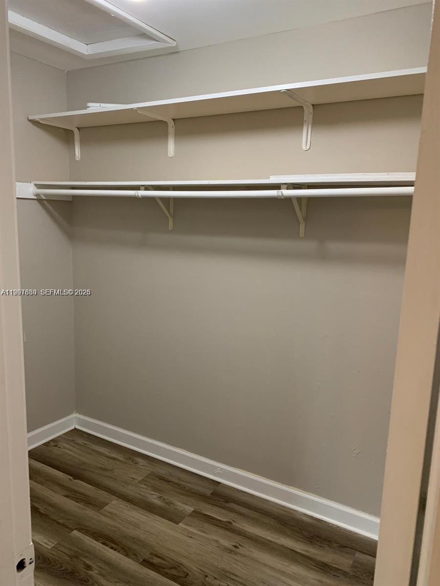 3932 NW 87th Ave # 3932