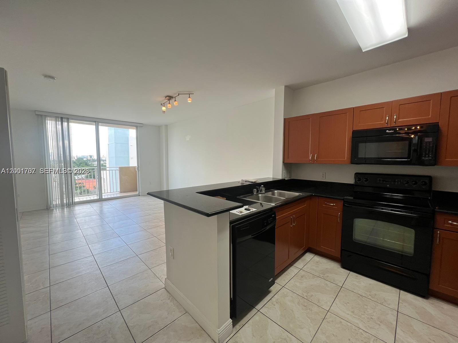 2425 SW 27th Ave # 907