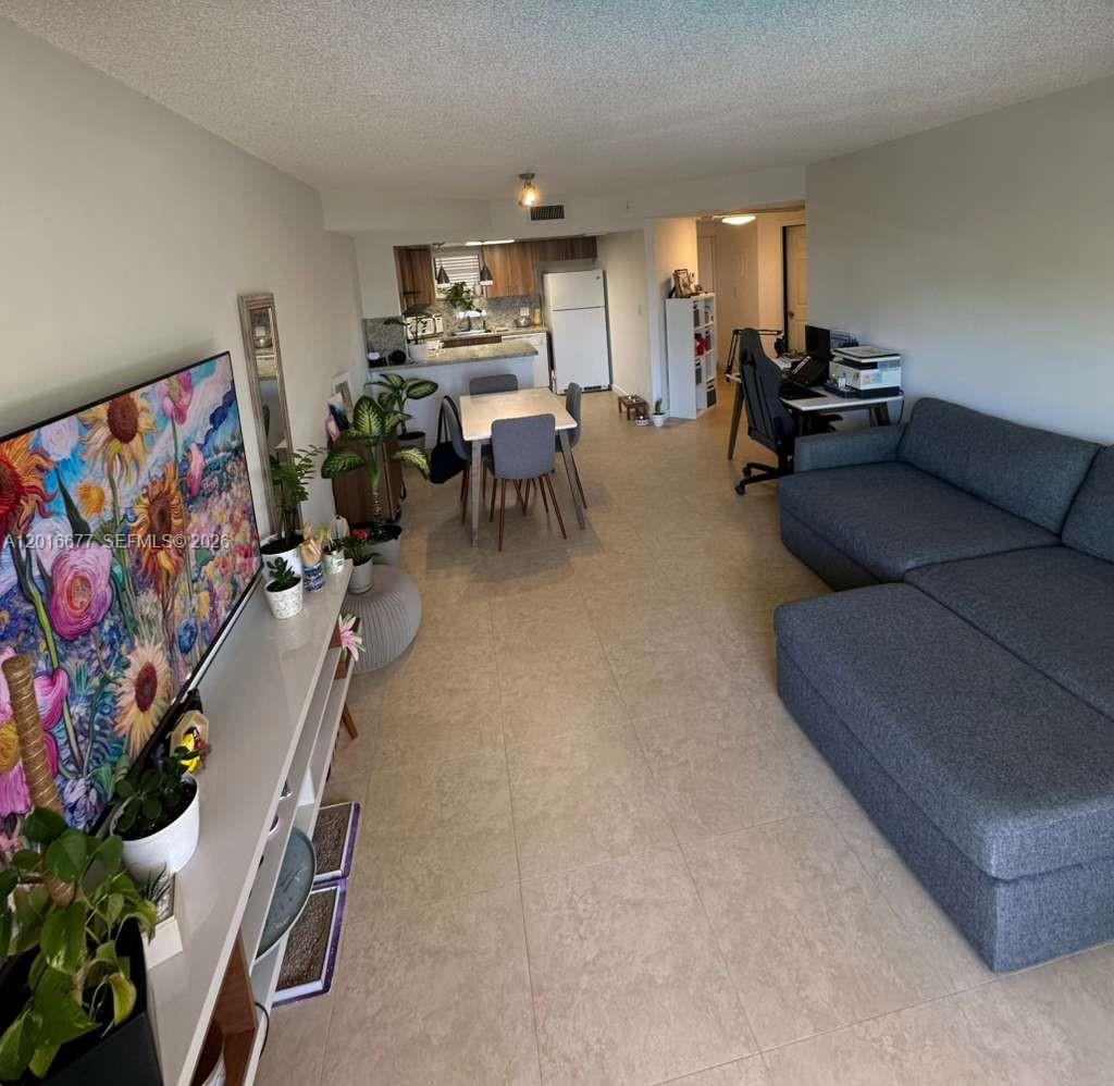 8290 Lake Dr # 325