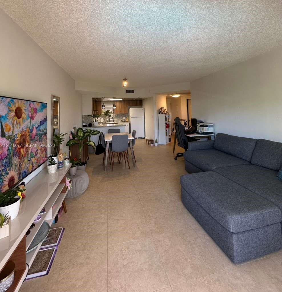 8290 Lake Dr # 325