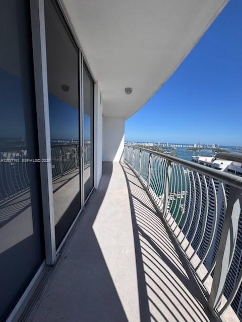 1750 N Bayshore Dr # 4506