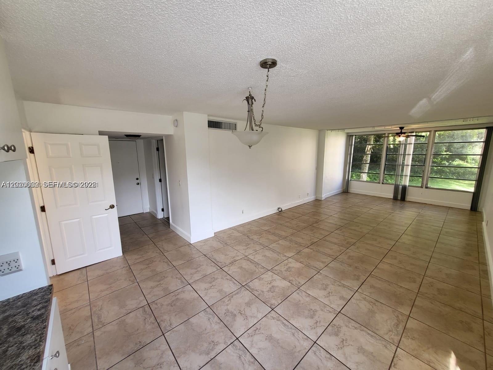 9440 Live Oak Pl # 201