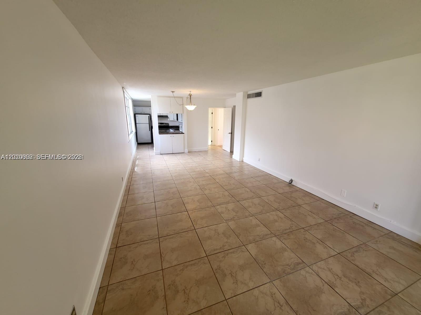 9440 Live Oak Pl # 201