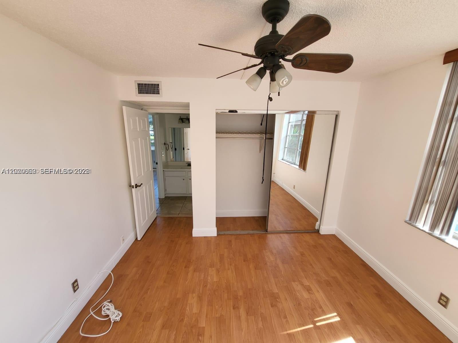 9440 Live Oak Pl # 201