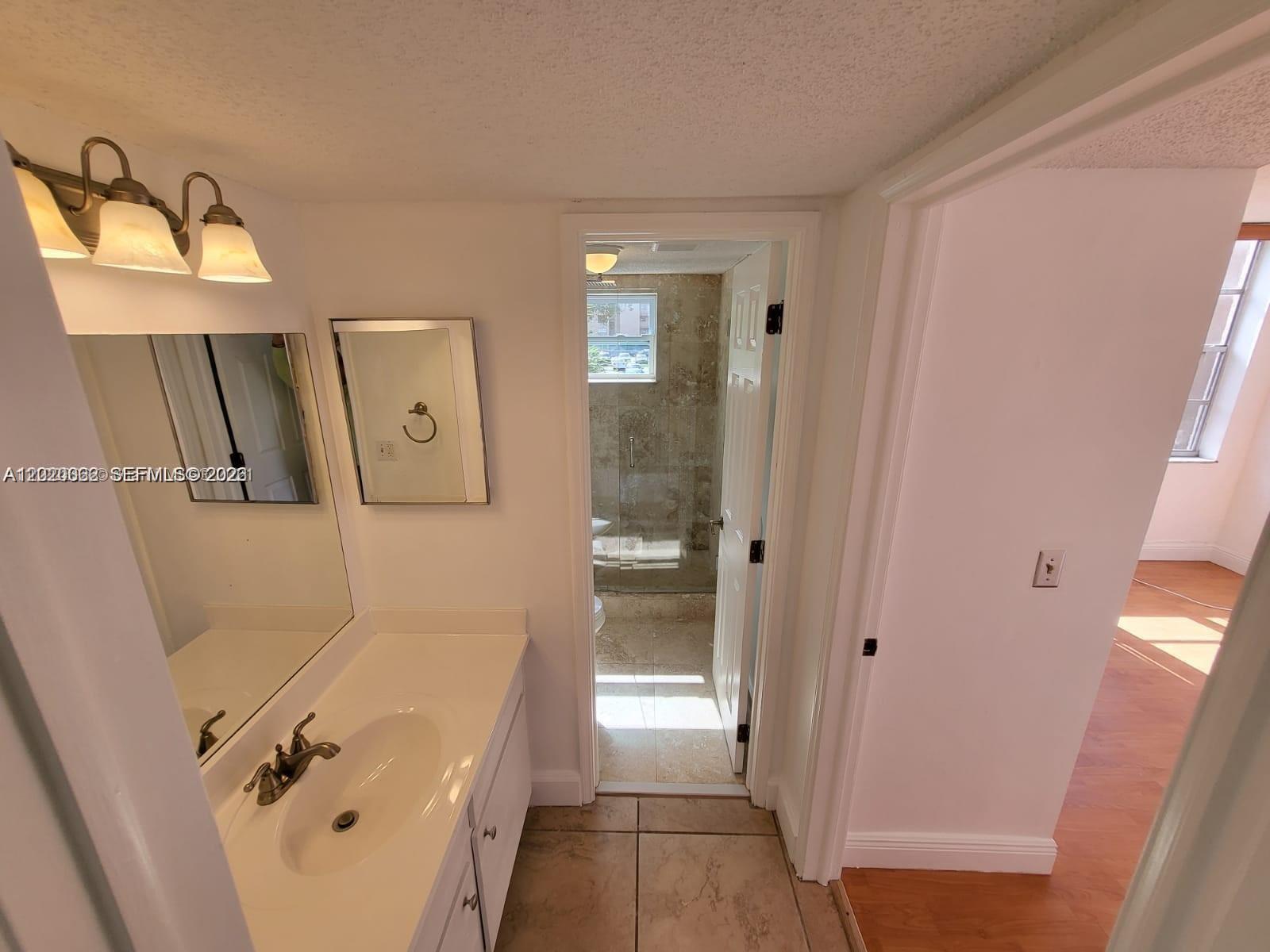 9440 Live Oak Pl # 201