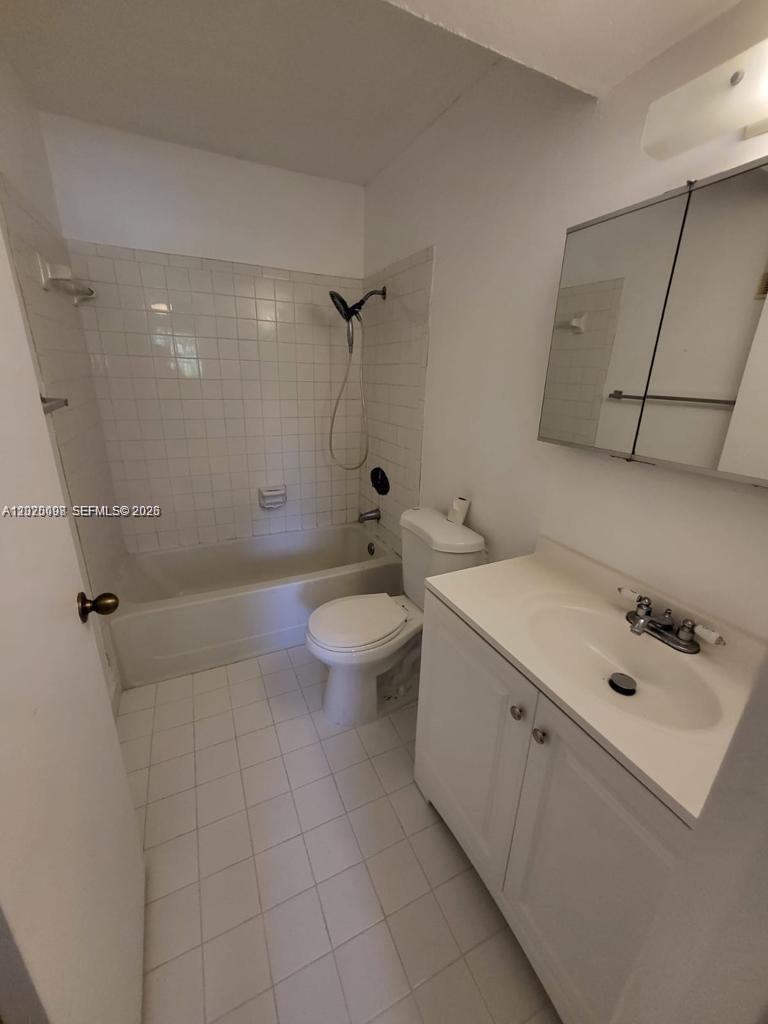 4028 NW 87th Ave # 4028