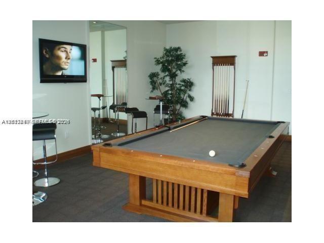 1060 Brickell Ave # 2305