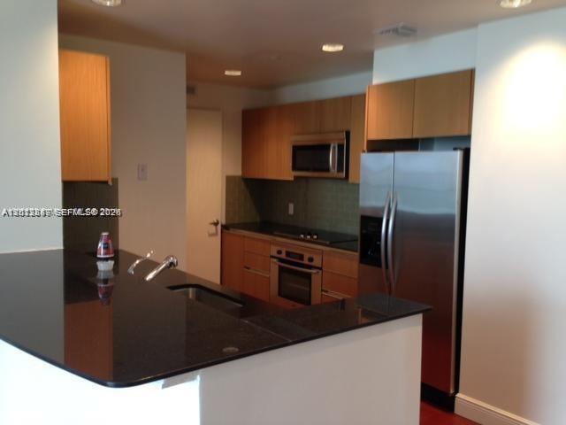 1060 Brickell Ave # 2305