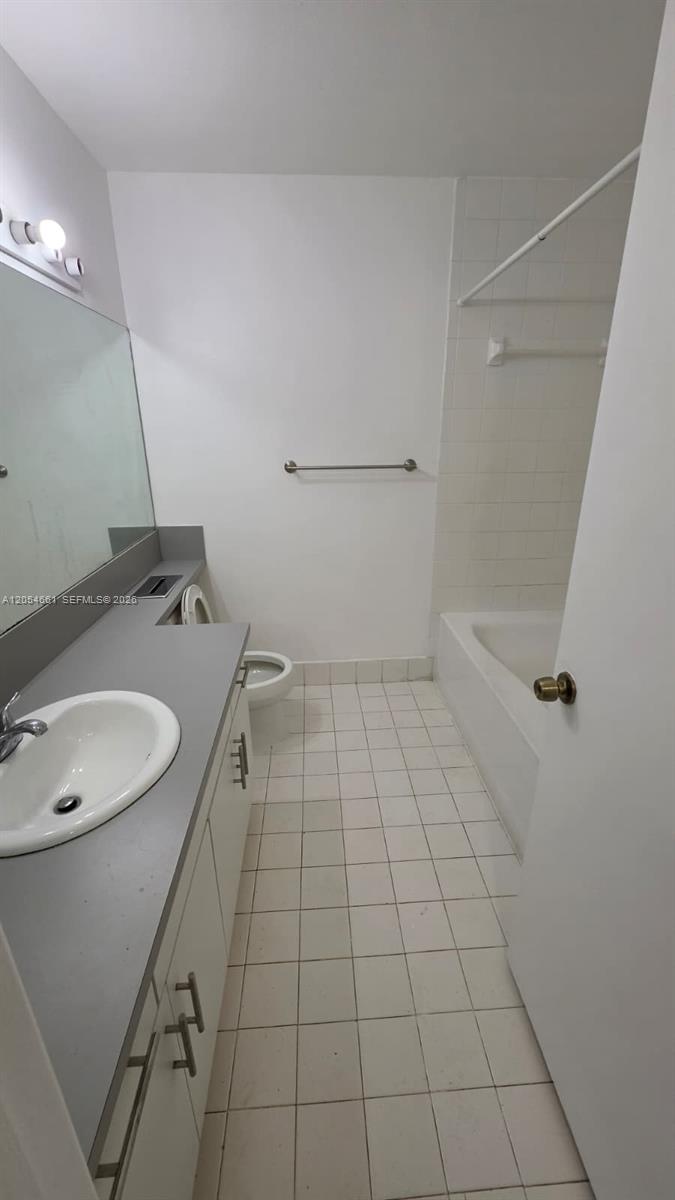 4500 NW 107th Ave # 9 Unit: 201-9