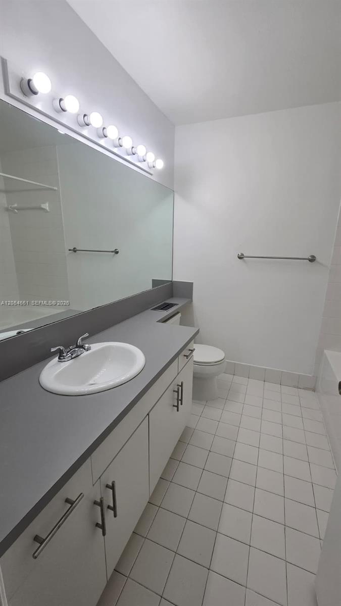 4500 NW 107th Ave # 9 Unit: 201-9
