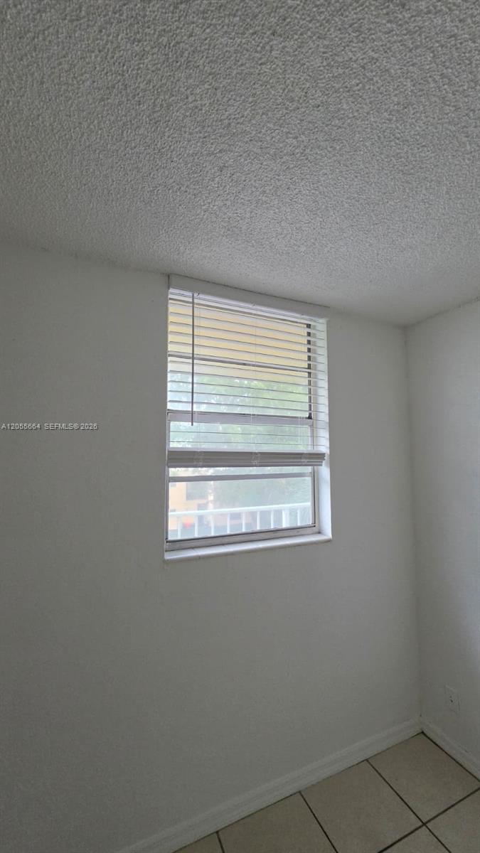 4550 NW 9th St # 308E