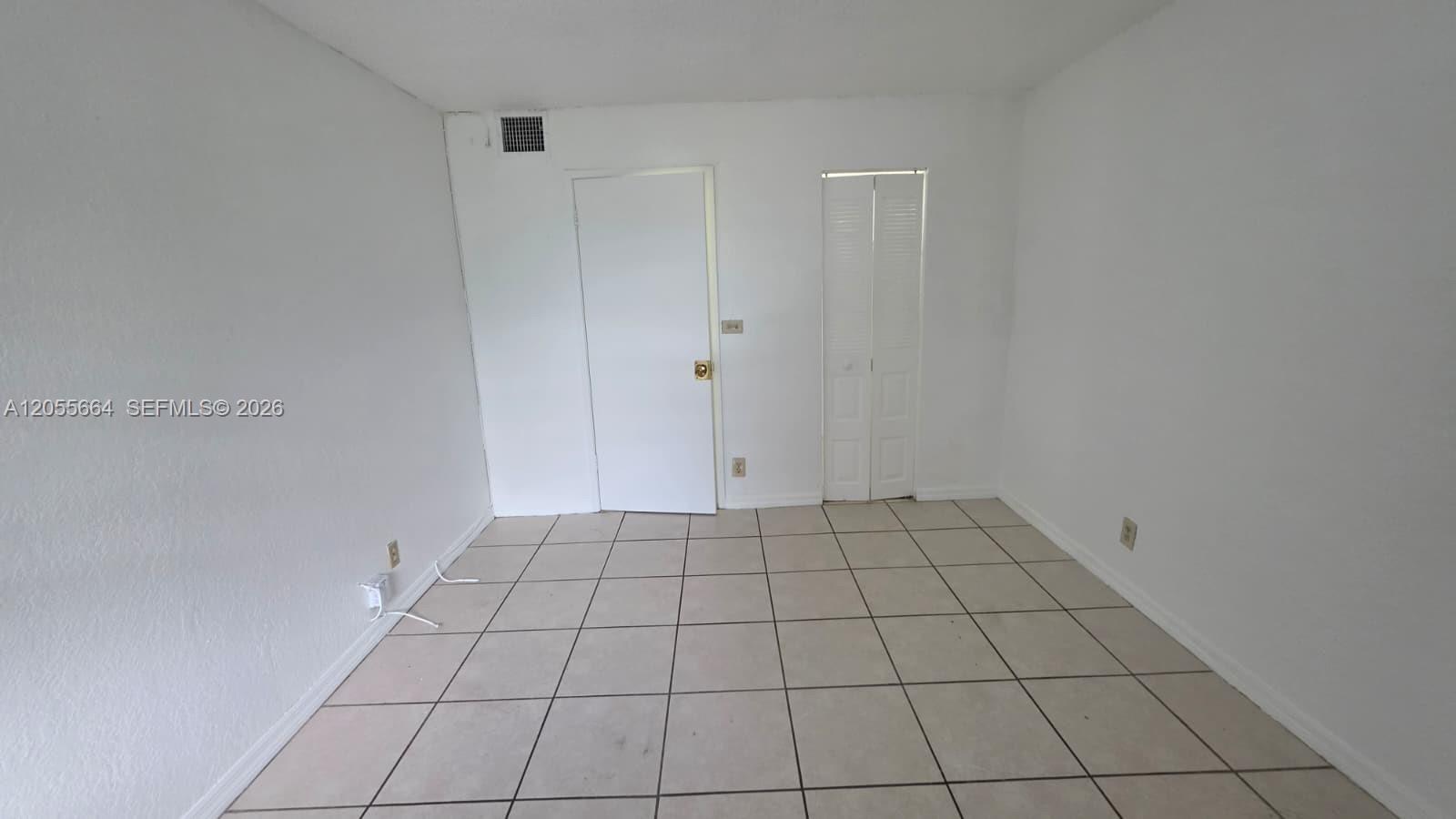 4550 NW 9th St # 308E