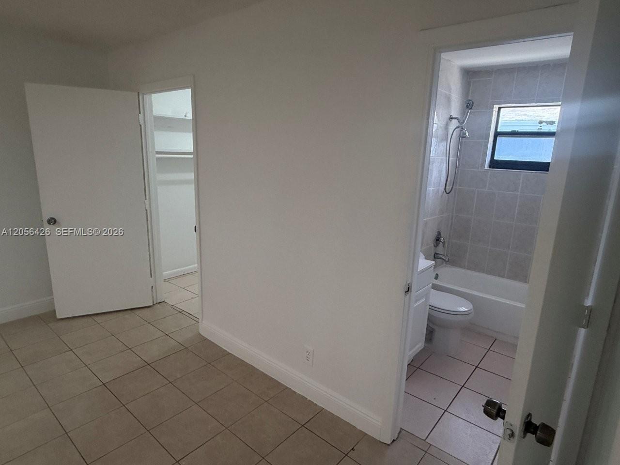 1132 NE 5th Ave # 2