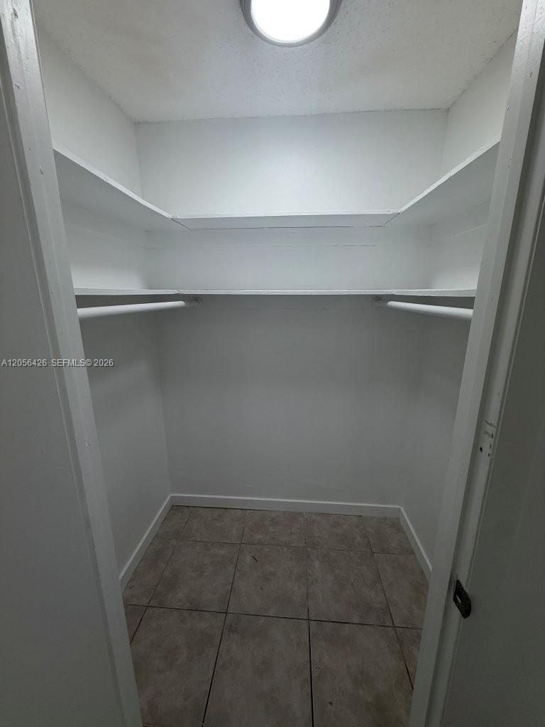 1132 NE 5th Ave # 2