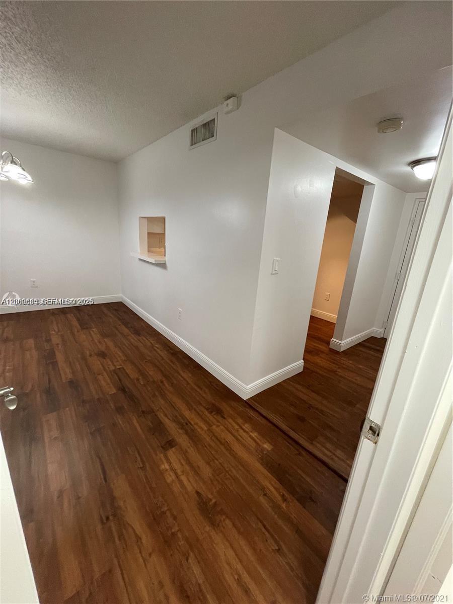 721 N Pine Island Rd # 104