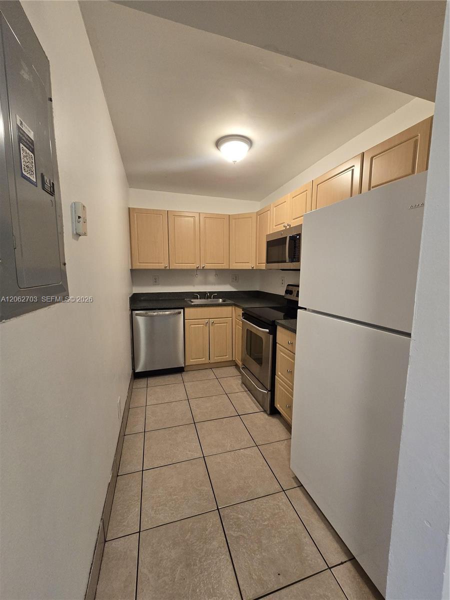 405 S Pine Island Rd # 401D