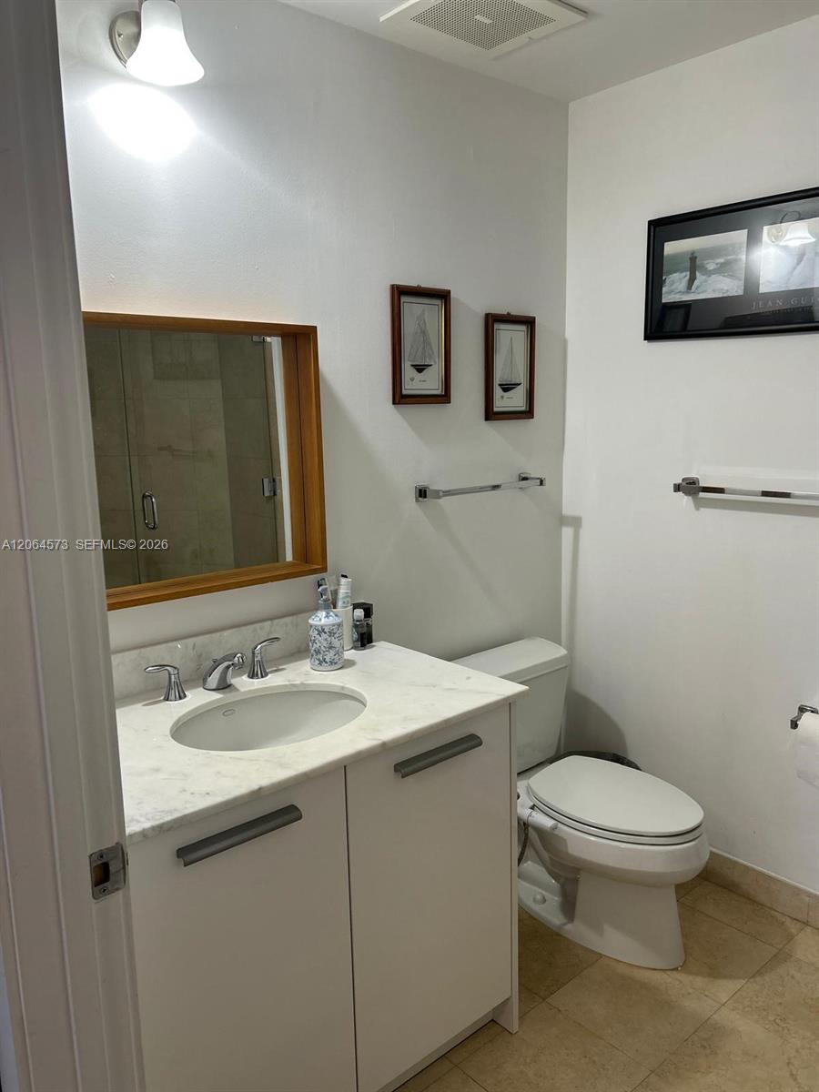 1060 Brickell Ave # 2717