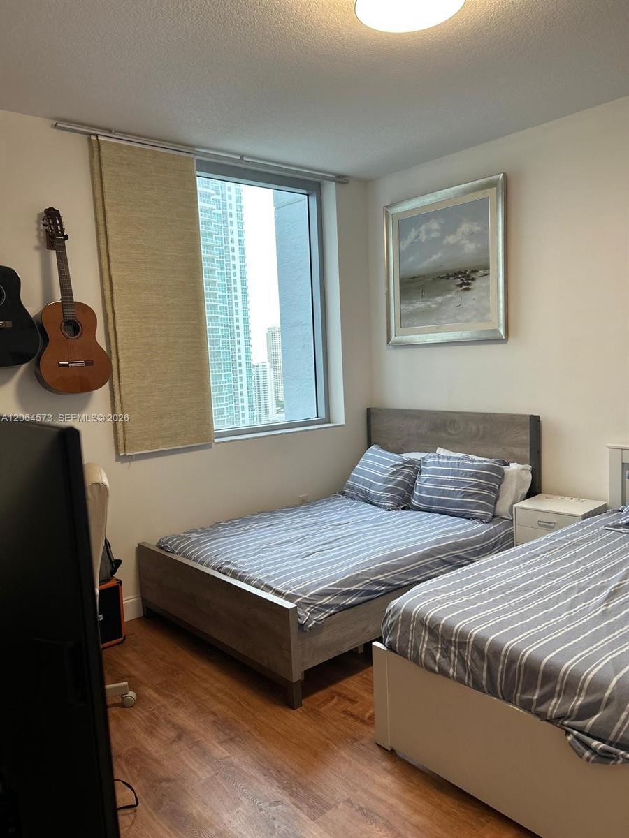 1060 Brickell Ave # 2717