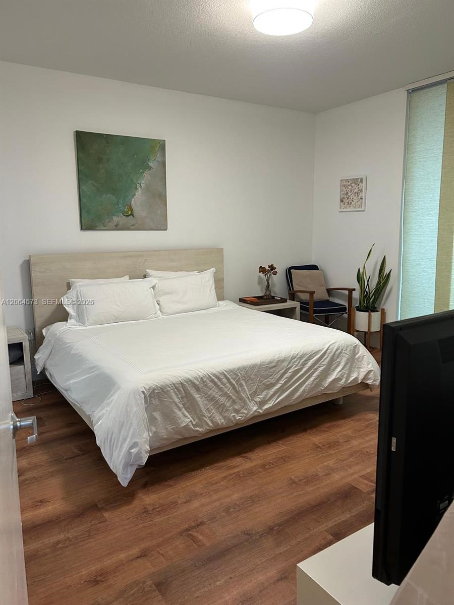 1060 Brickell Ave # 2717