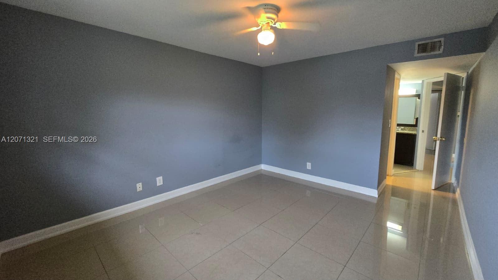 8787 NW 39th St