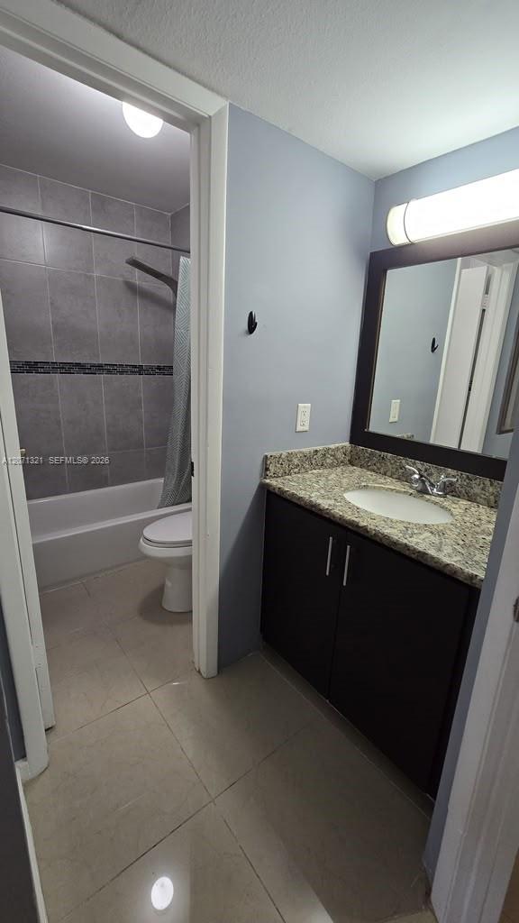 8787 NW 39th St