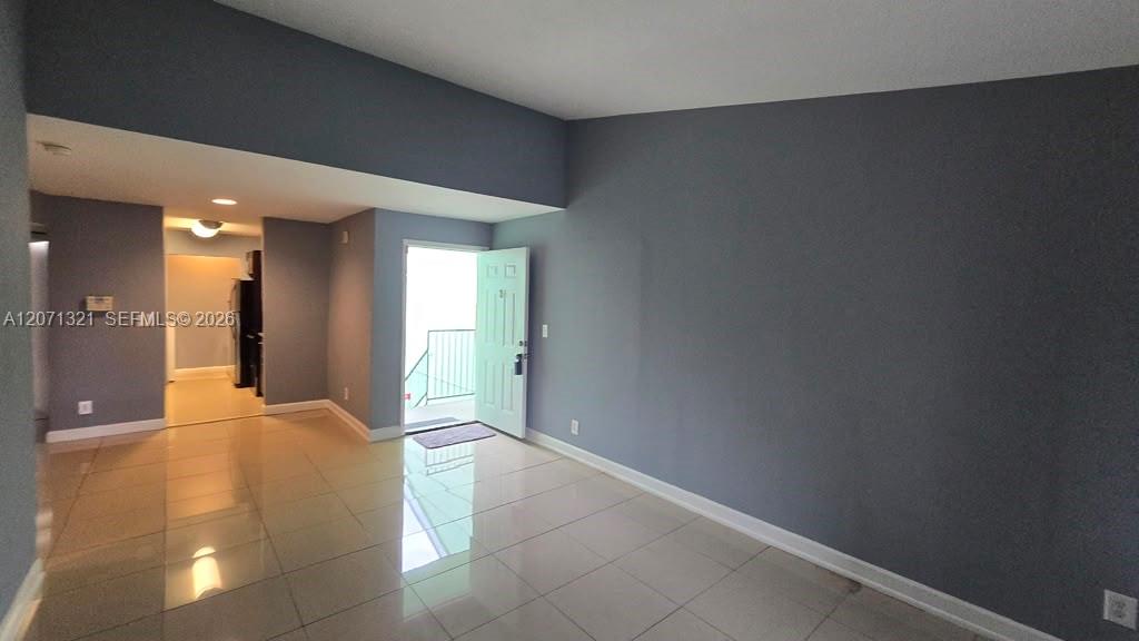 8787 NW 39th St