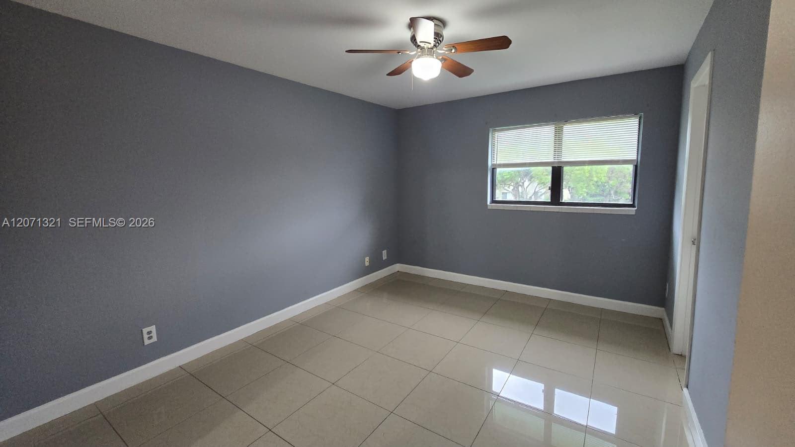 8787 NW 39th St