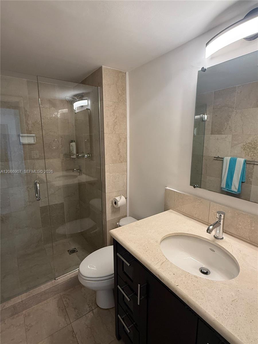 5555 Collins Ave # 7Z