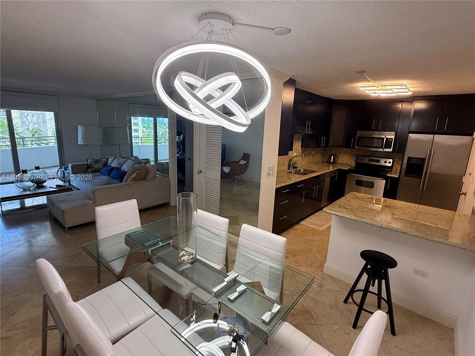 5555 Collins Ave # 7Z
