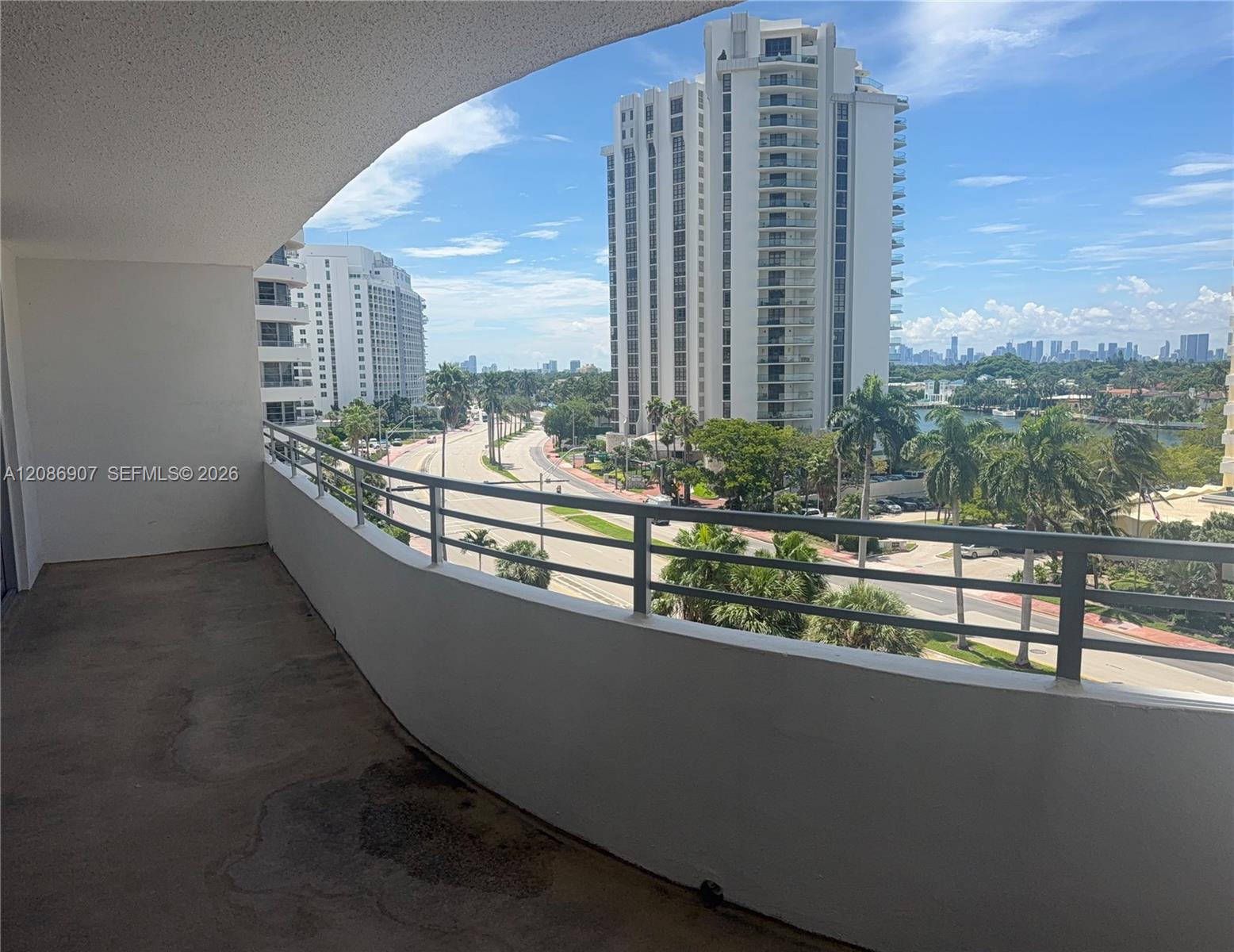 5555 Collins Ave # 7Z
