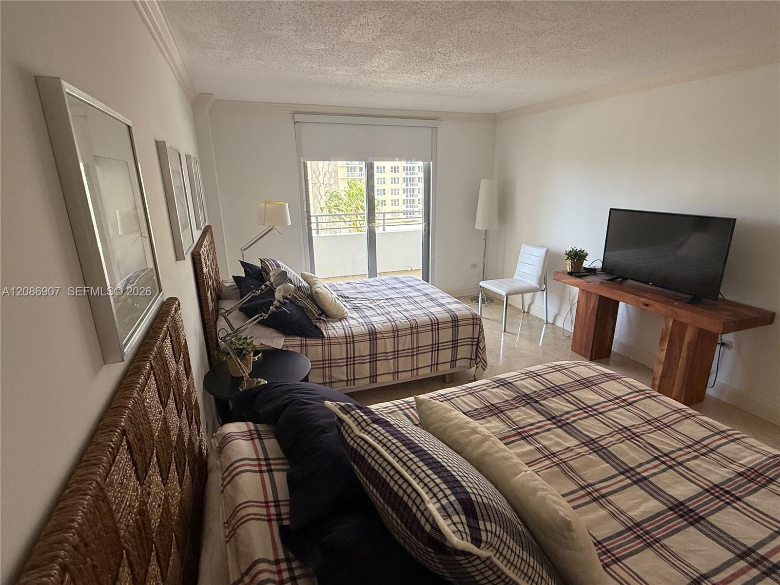 5555 Collins Ave # 7Z