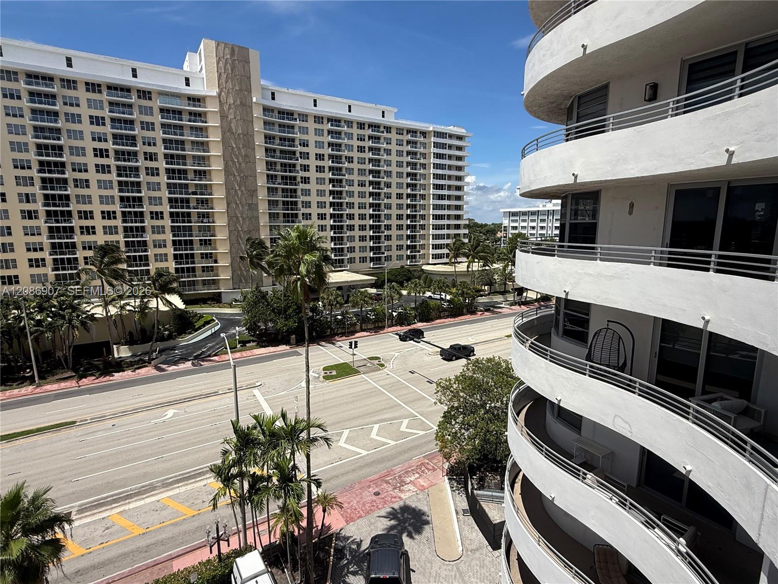 5555 Collins Ave # 7Z