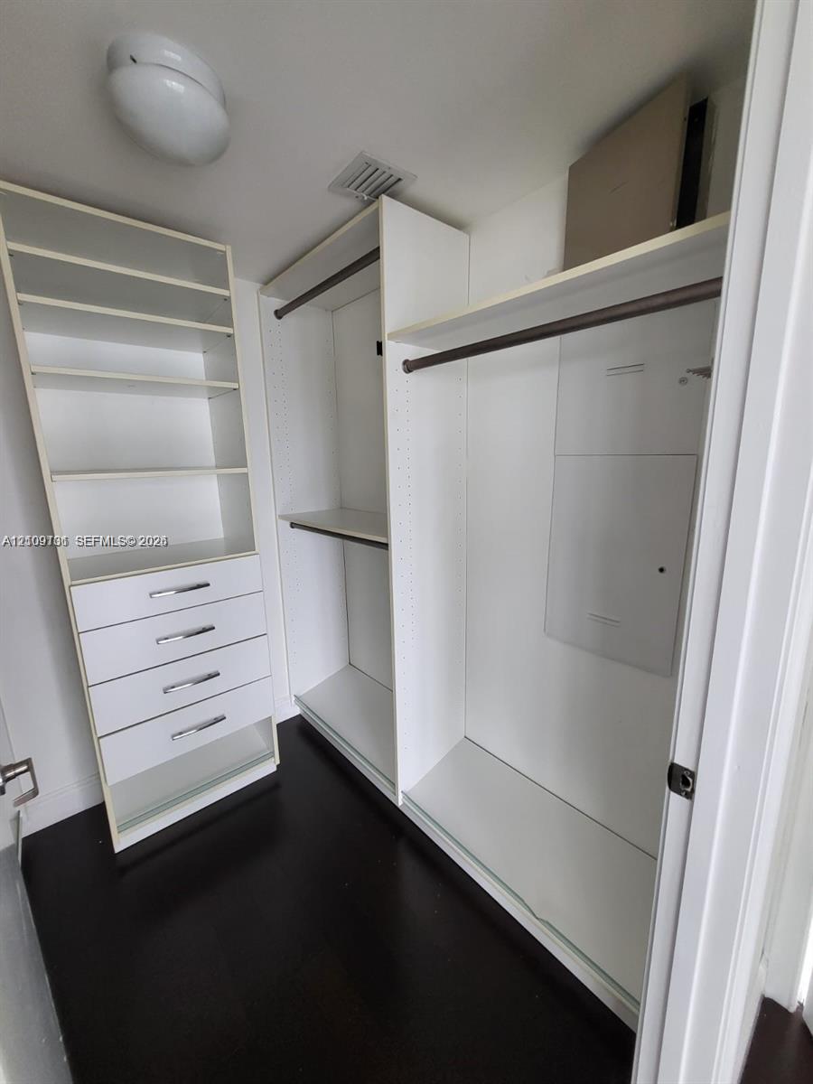485 Brickell Ave # 4103