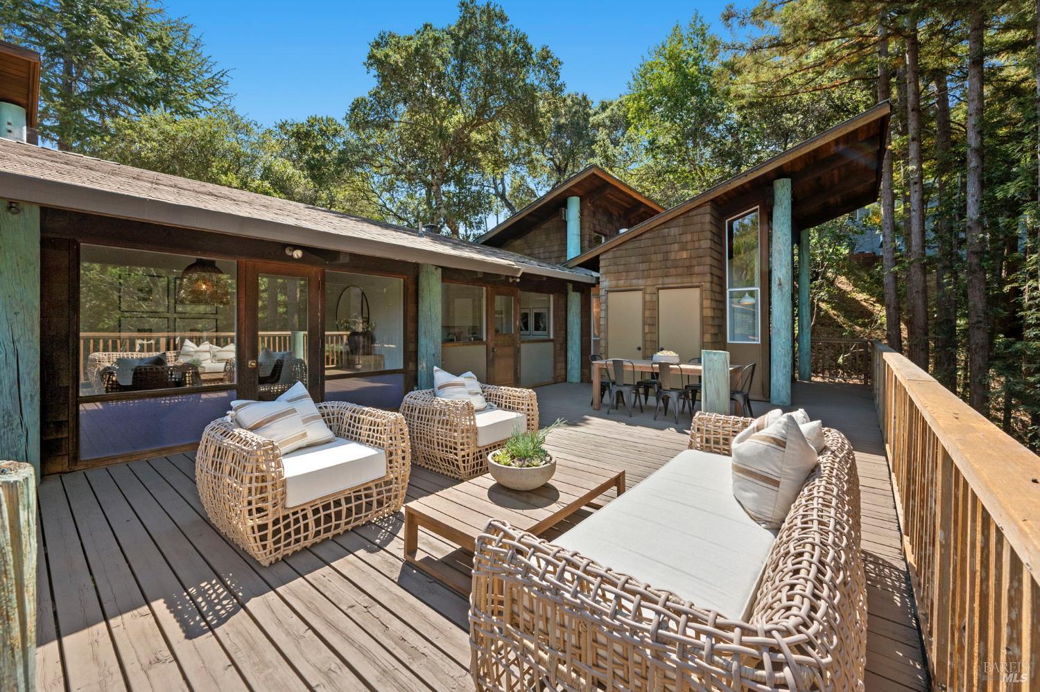 3 Coronet Way