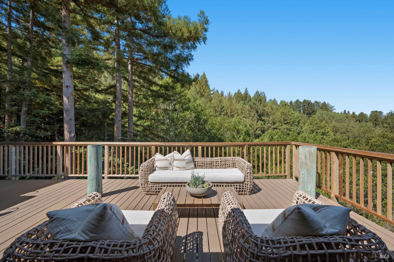 3 Coronet Way