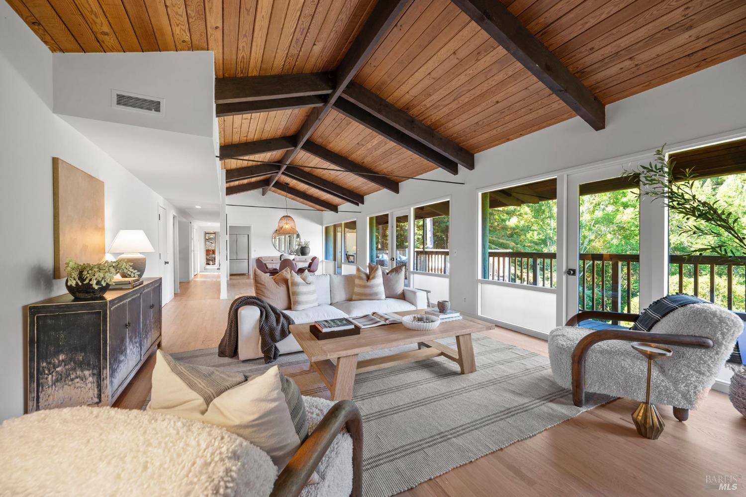 3 Coronet Way
