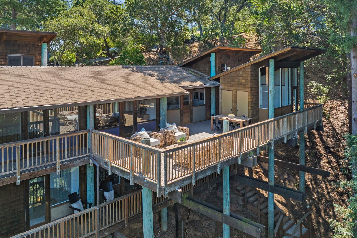 3 Coronet Way