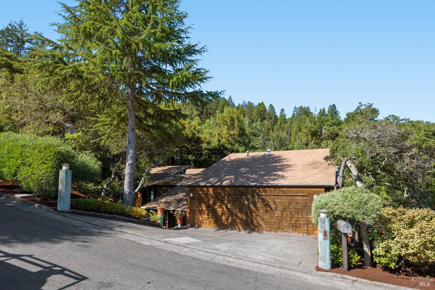3 Coronet Way