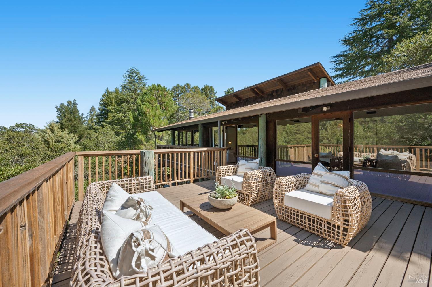 3 Coronet Way