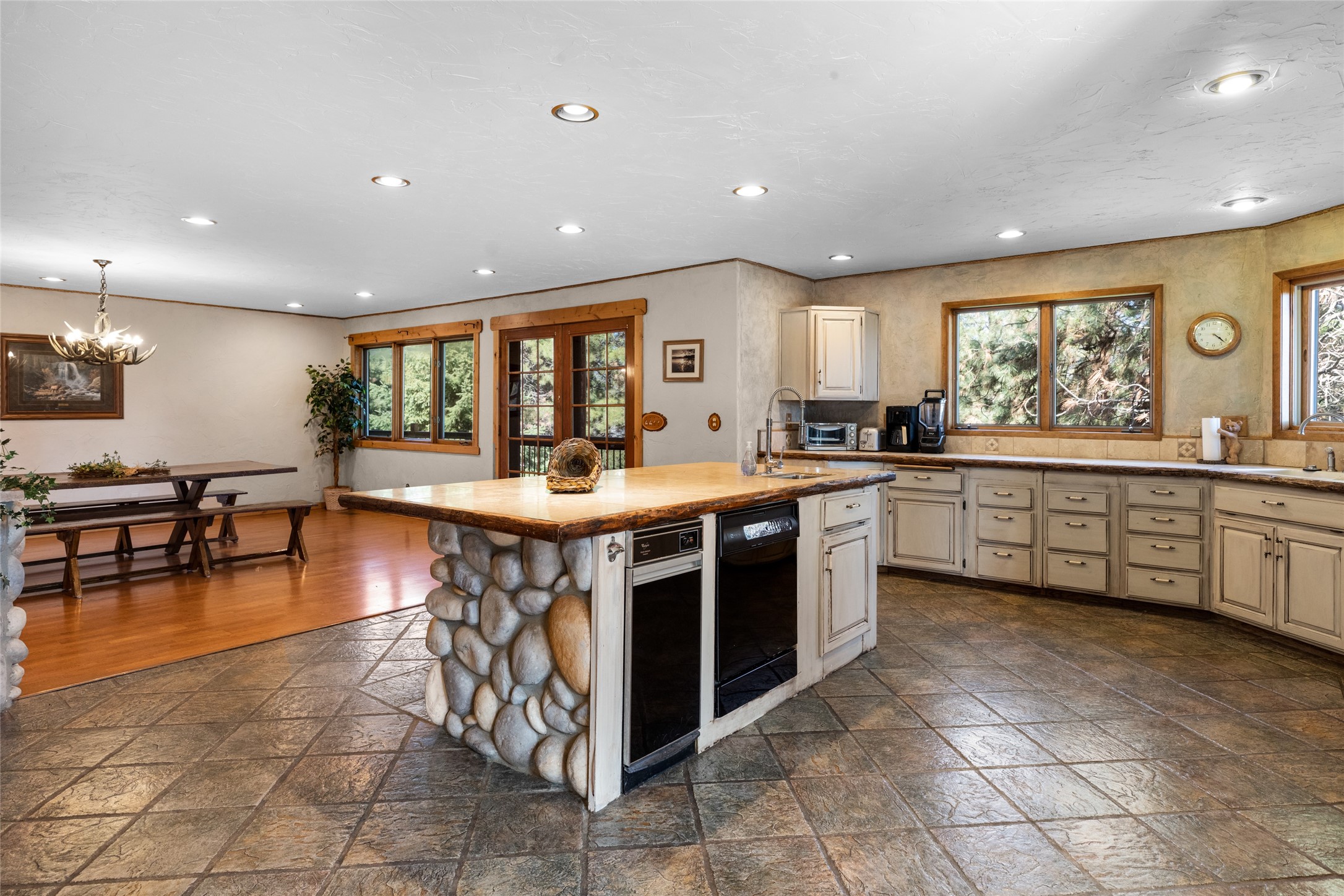 495 Windsor Drive
